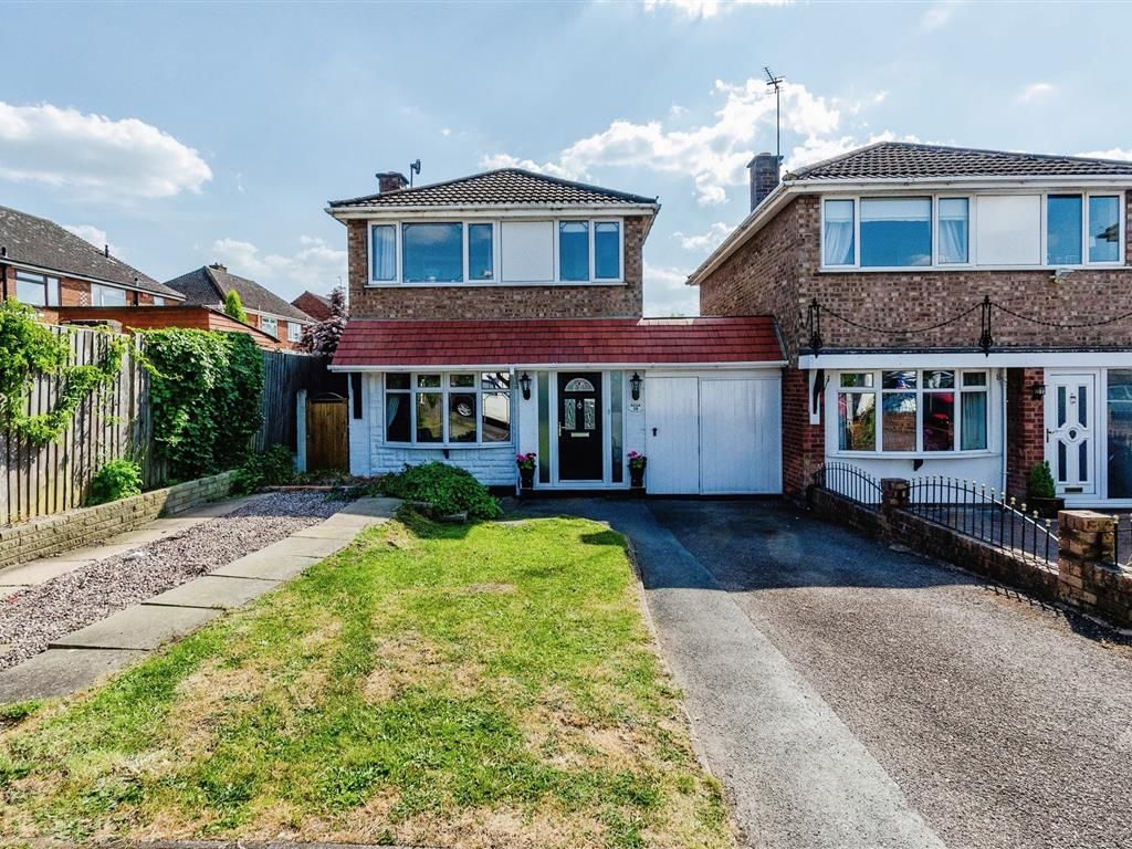 3 bed detached house for sale in Westmore Way, Wednesbury WS10, £280,000