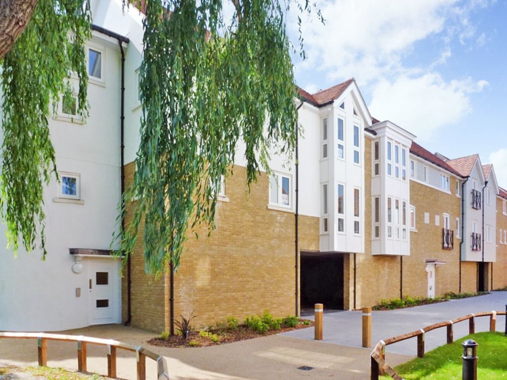 1 bed flat for sale in City Wall Avenue, Canterbury, Kent CT1, £179,000