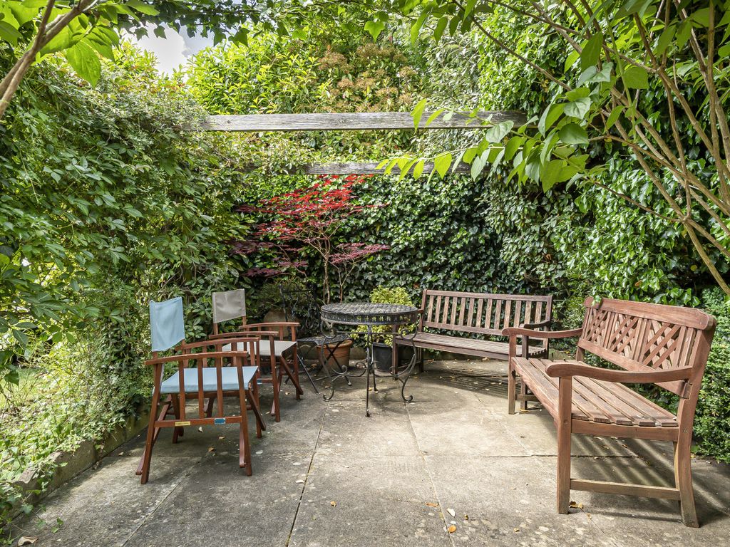 1 bed flat for sale in Five Trees Close, Tetbury, Gloucestershire GL8, £170,000