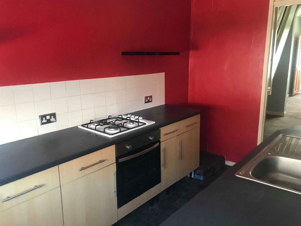 2 bed terraced house for sale in Essex Street, Hull HU4, £60,000