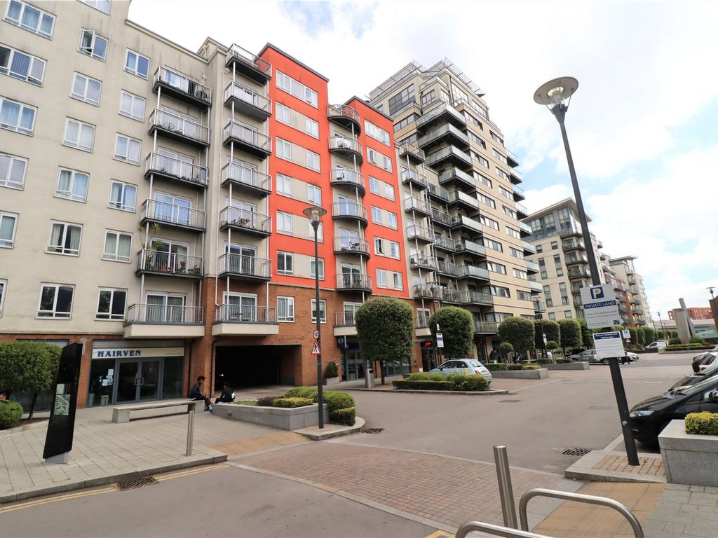1 bed flat for sale in Amiot House, 9 Heritage Avenue, London NW9, £310,000
