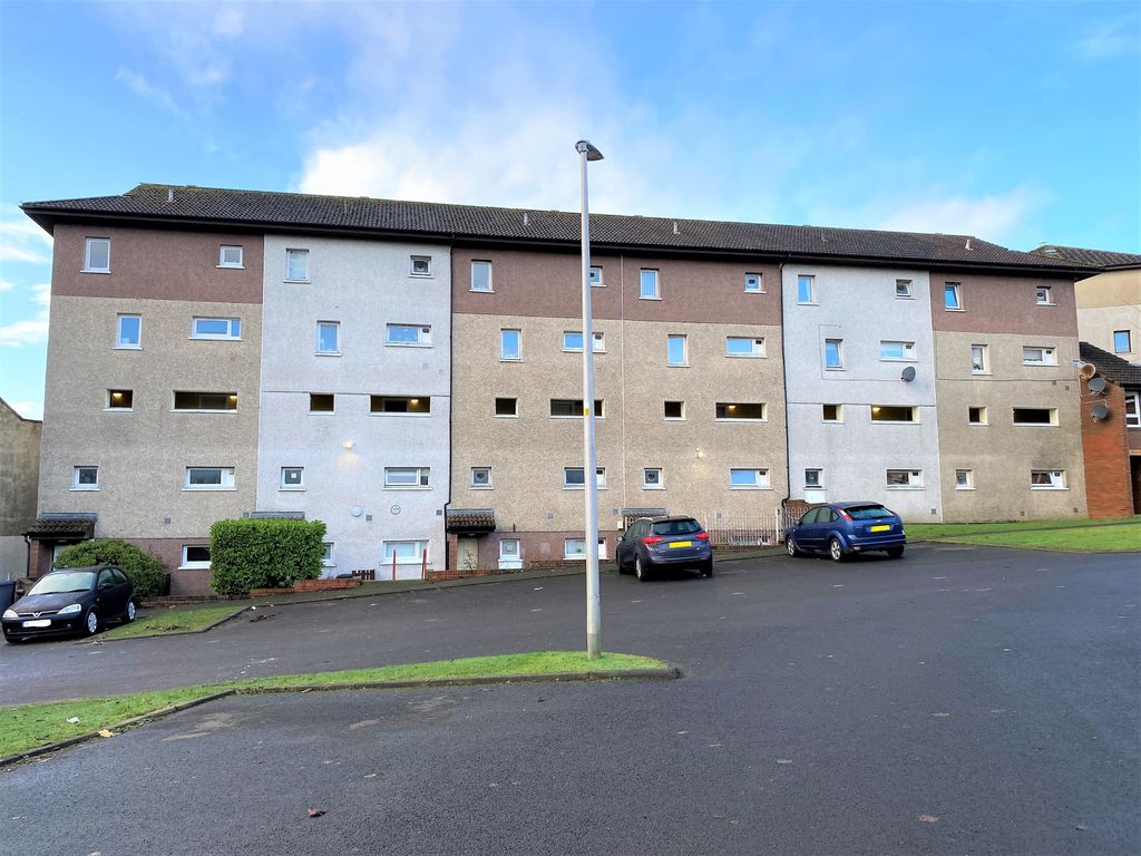 1 bed flat for sale in Swallowtail Court, Dundee DD4, £35,000