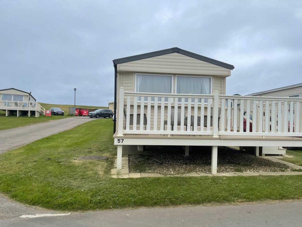 Mobile/park home for sale in Gristhorpe, Filey YO14, £33,850