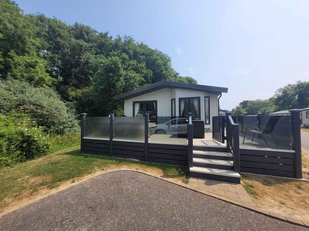 2 bed mobile/park home for sale in Hoburne Torbay, Grange Road, Paignton TQ4, £125,000