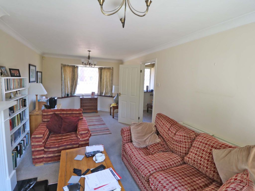 2 bed detached bungalow for sale in Temple Close, Belton, Doncaster DN9, £200,000