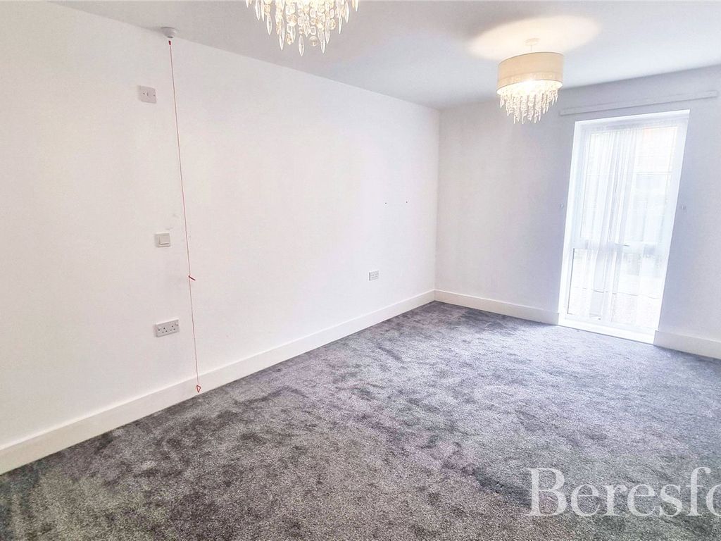 1 bed flat for sale in Dreywood Court, 53 Squirrels Heath Lane RM2, £165,000