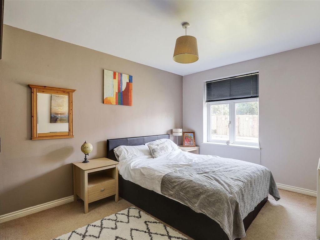 2 bed flat for sale in Sheridan Way, Sherwood, Nottinghamshire NG5, £130,000