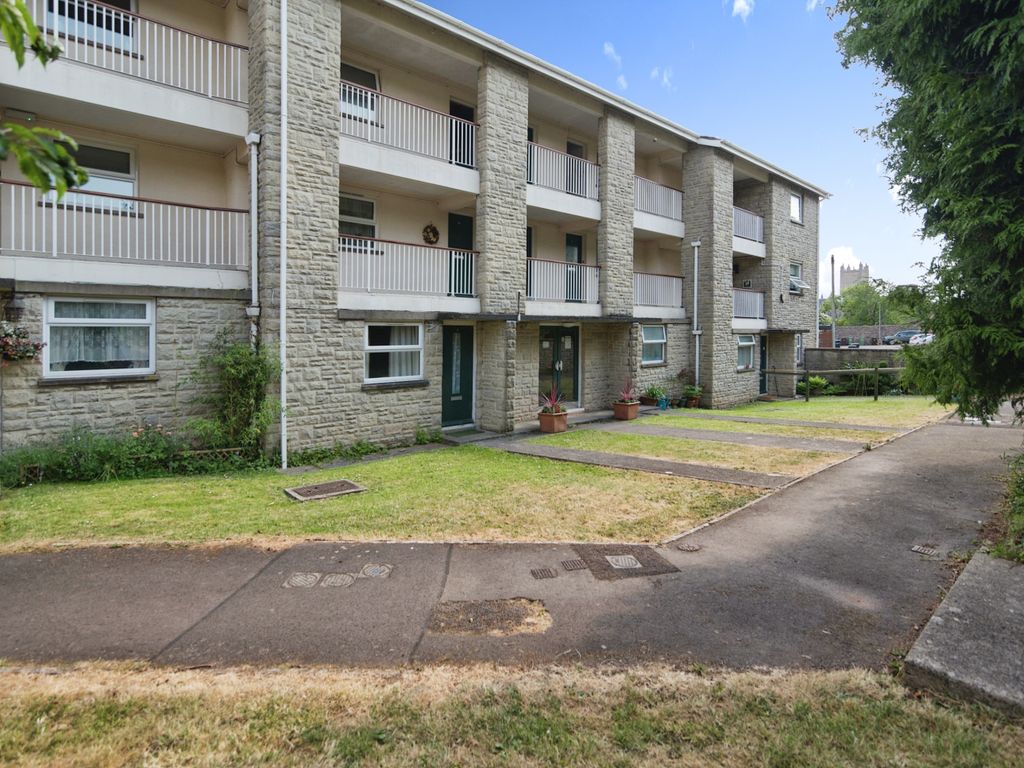 1 bed flat for sale in St. Andrews Court, Wells, Somerset BA5, £140,000