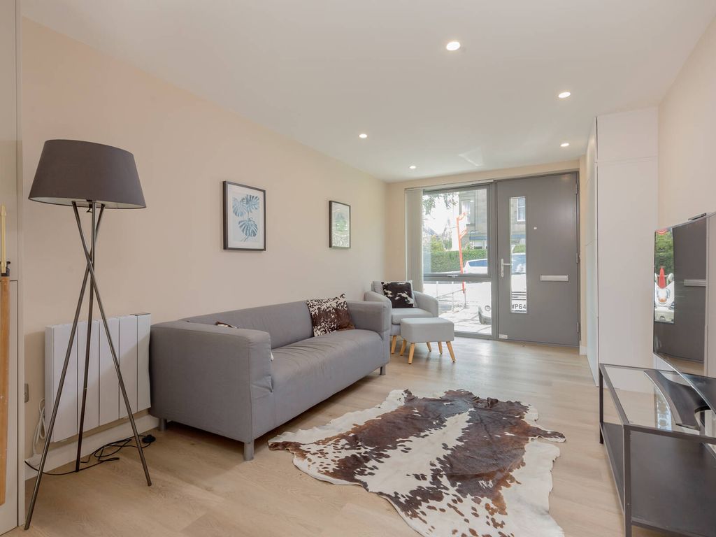 1 bed flat for sale in 20/3A Woodburn Terrace, Morningside EH10, £275,000