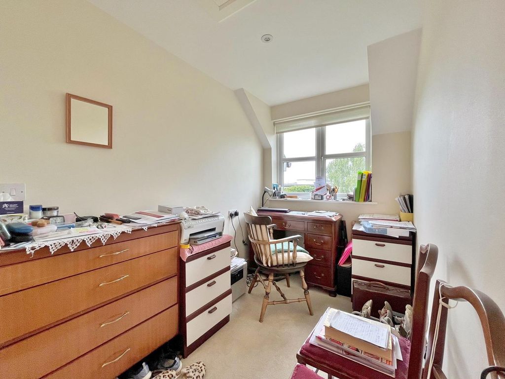 1 bed flat for sale in Wootton Road, Fleur De Lis OX14, £195,000