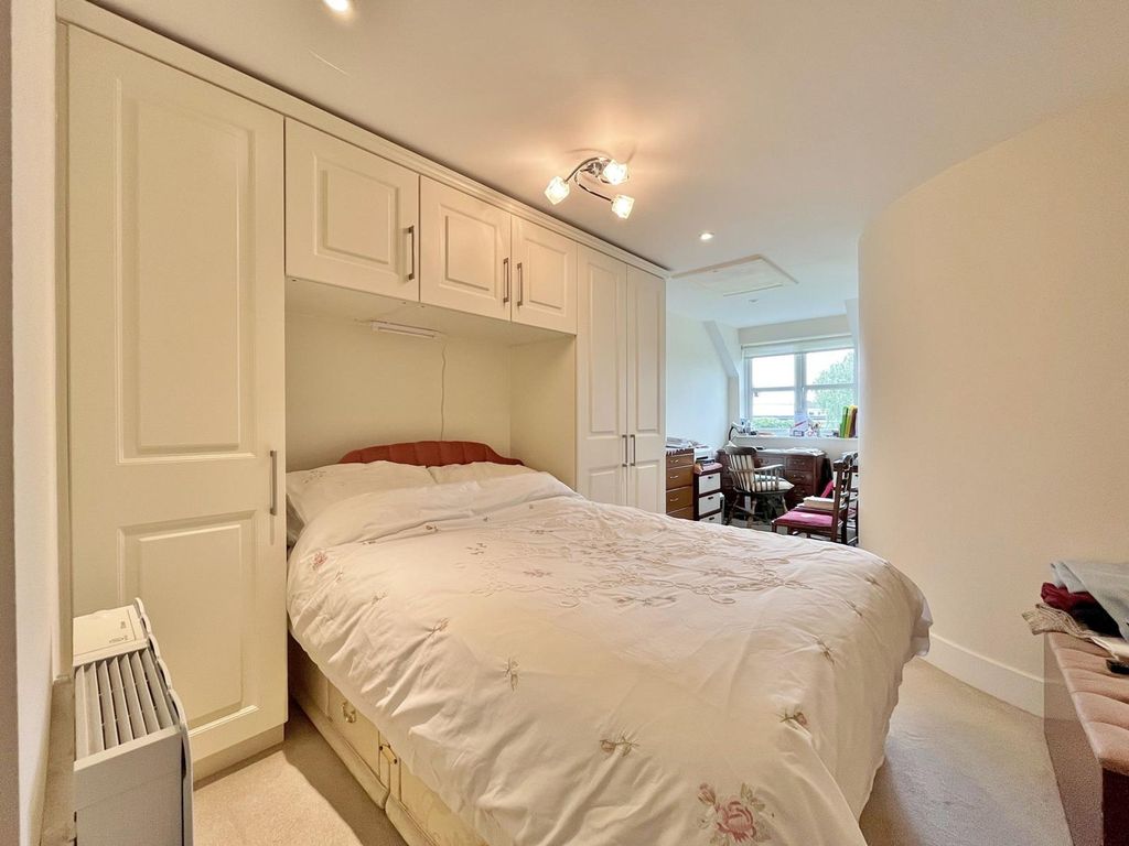 1 bed flat for sale in Wootton Road, Fleur De Lis OX14, £195,000