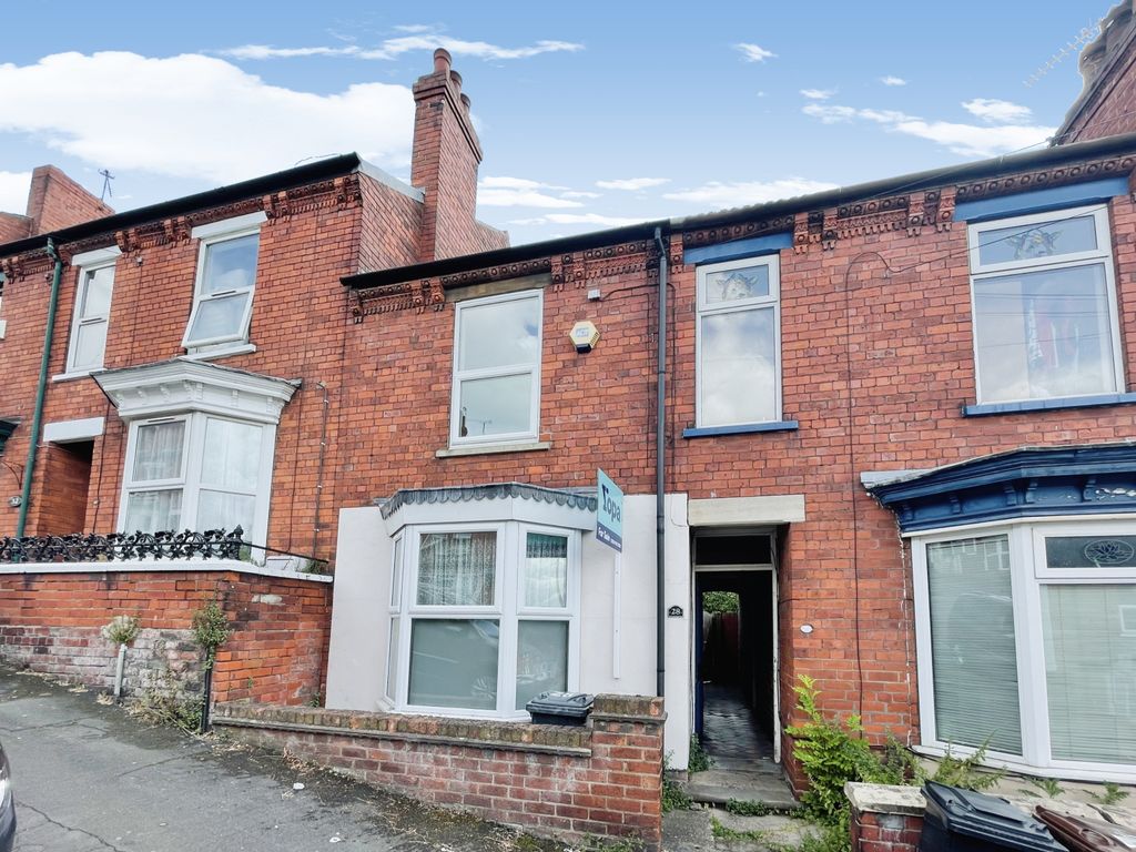3 bed terraced house for sale in Frederick Street, Lincoln LN2, £150,000