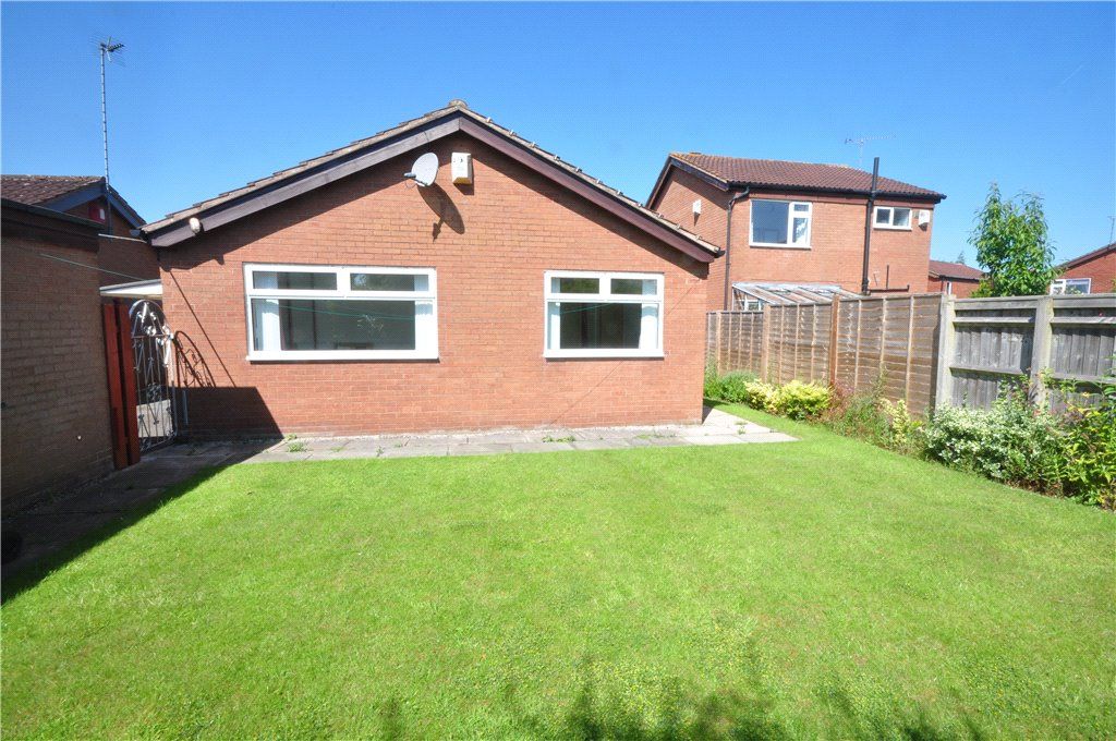 3 bed bungalow for sale in Barony Way, Chester, Cheshire CH4, £265,000