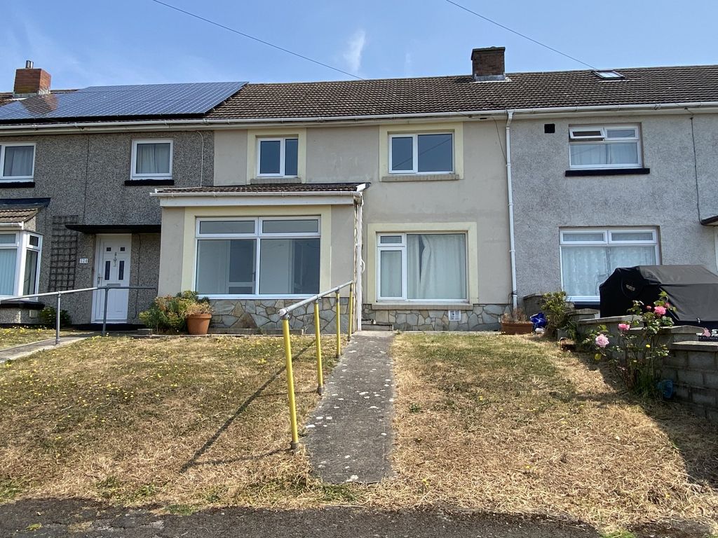 3 bed end terrace house for sale in Haven Drive, Hakin, Milford Haven SA73, £139,999