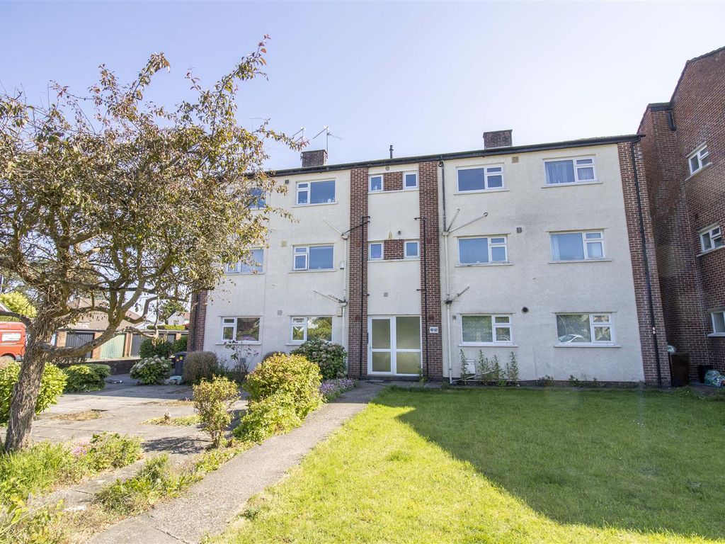 2 bed flat for sale in Rookwood Close, Llandaff, Cardiff CF5, £185,000