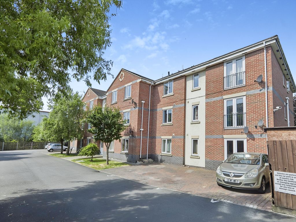 2 bed flat for sale in Jackdaw Close, Derby DE22, £100,000