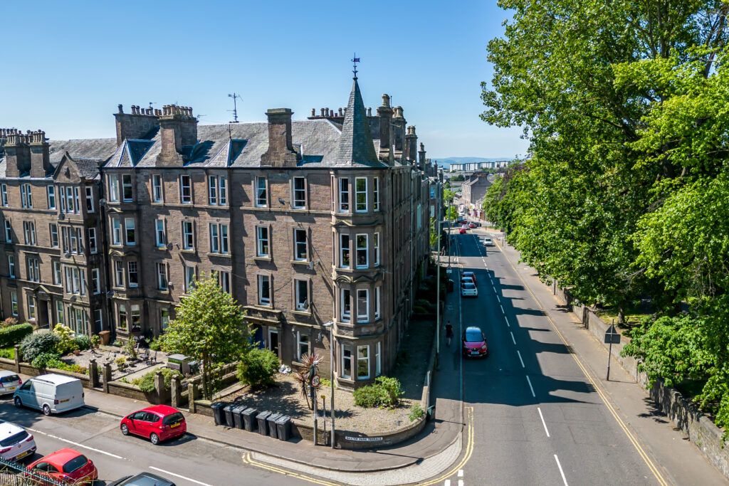 2 bed flat for sale in Baxter Park Terrace, Dundee DD4, £160,000
