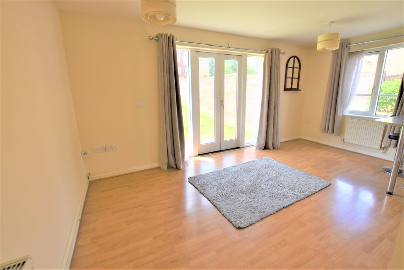 2 bed flat for sale in Oldham Rise, Medbourne, Milton Keynes MK5, £115,000