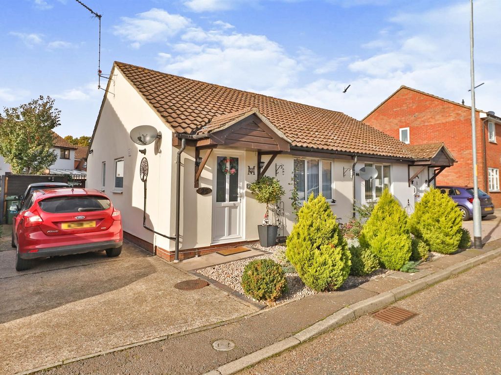 2 bed semi-detached bungalow for sale in Eckersley Drive, Fakenham NR21, £220,000