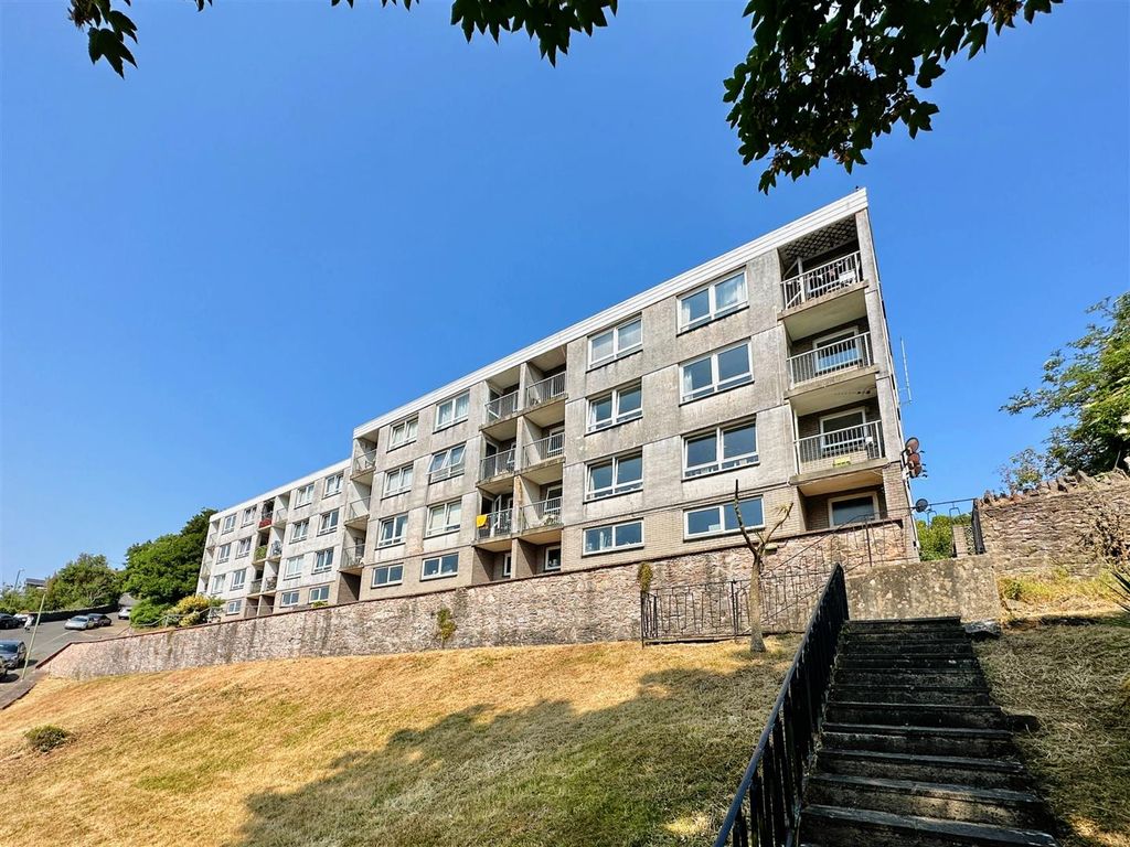 2 bed flat for sale in Windmill Hill, Brixham TQ5, £145,000