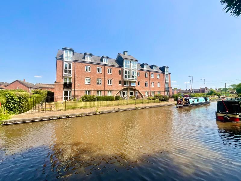 1 bed flat for sale in Crown Street, Stone ST15, £160,000