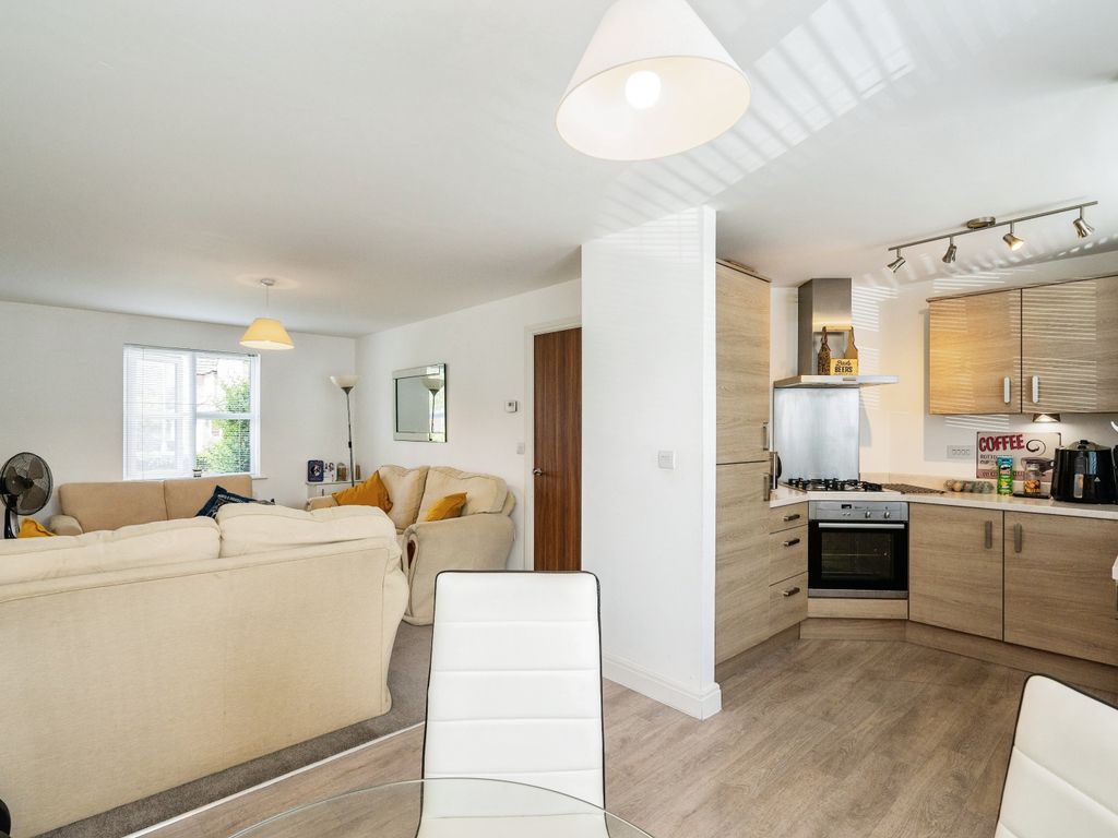2 bed flat for sale in Gilbert Drive, Warrington, Cheshire WA4, £120,000