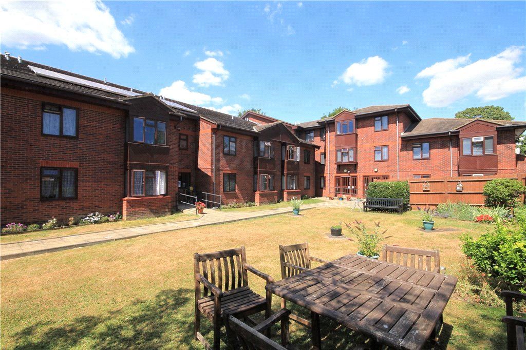 1 bed flat for sale in Sunny Bank, London SE25, £100,000