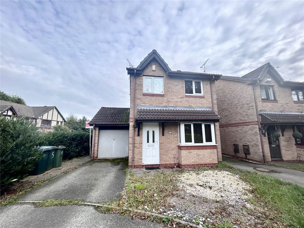 3 bed detached house for sale in Greenodd Drive, Longford, Coventry CV6, £220,000