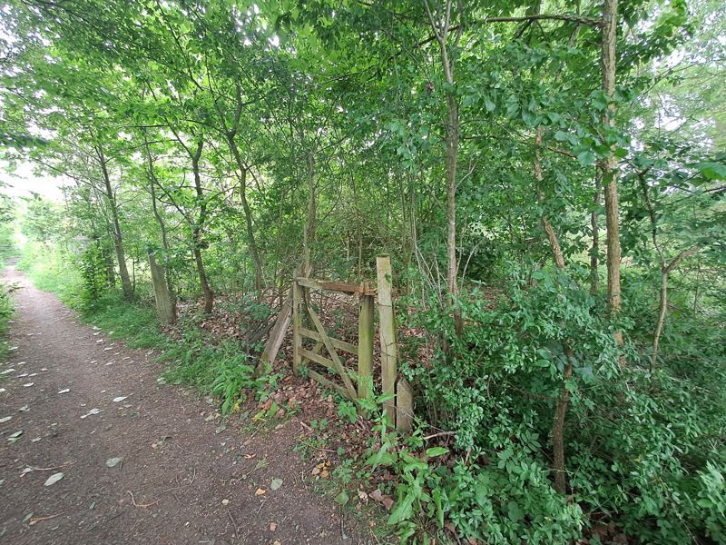 Land for sale in Reading Road, Cholsey, Wallingford OX10, £75,000