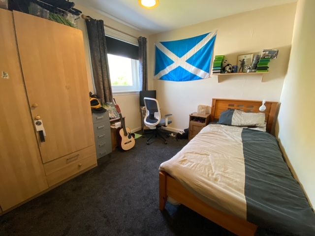 3 bed terraced house for sale in Hillpark Drive, Glasgow G43, £140,000