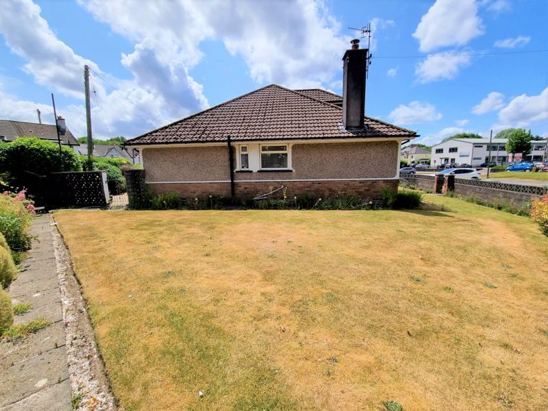 2 bed detached bungalow for sale in Pontygwindy Road, Caerphilly CF83, £295,000
