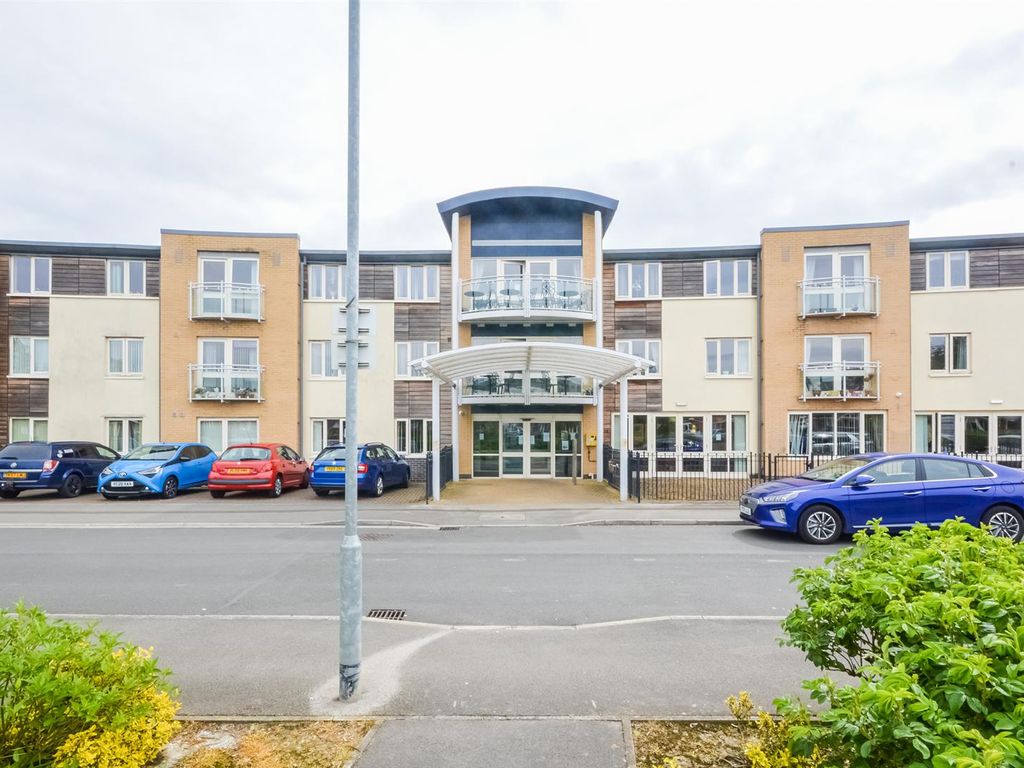 2 bed flat for sale in Whinn Dale, Cecily Close, Normanton WF6, £85,000
