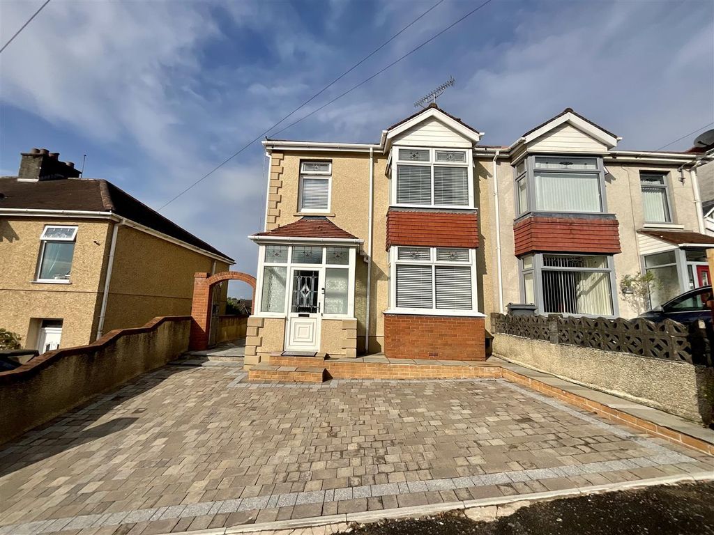 3 bed semi-detached house for sale in High Mead Avenue, Llanelli SA15, £200,000