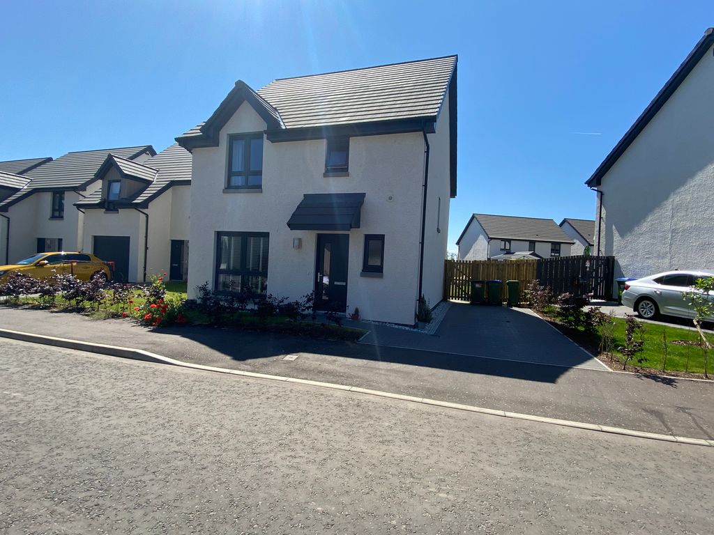 3 bed detached house for sale in Douglas Davidson Drive, Rattray, Blairgowrie PH10, £205,000