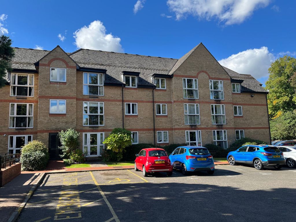 1 bed flat for sale in London Road, Leicester LE2, £100,000