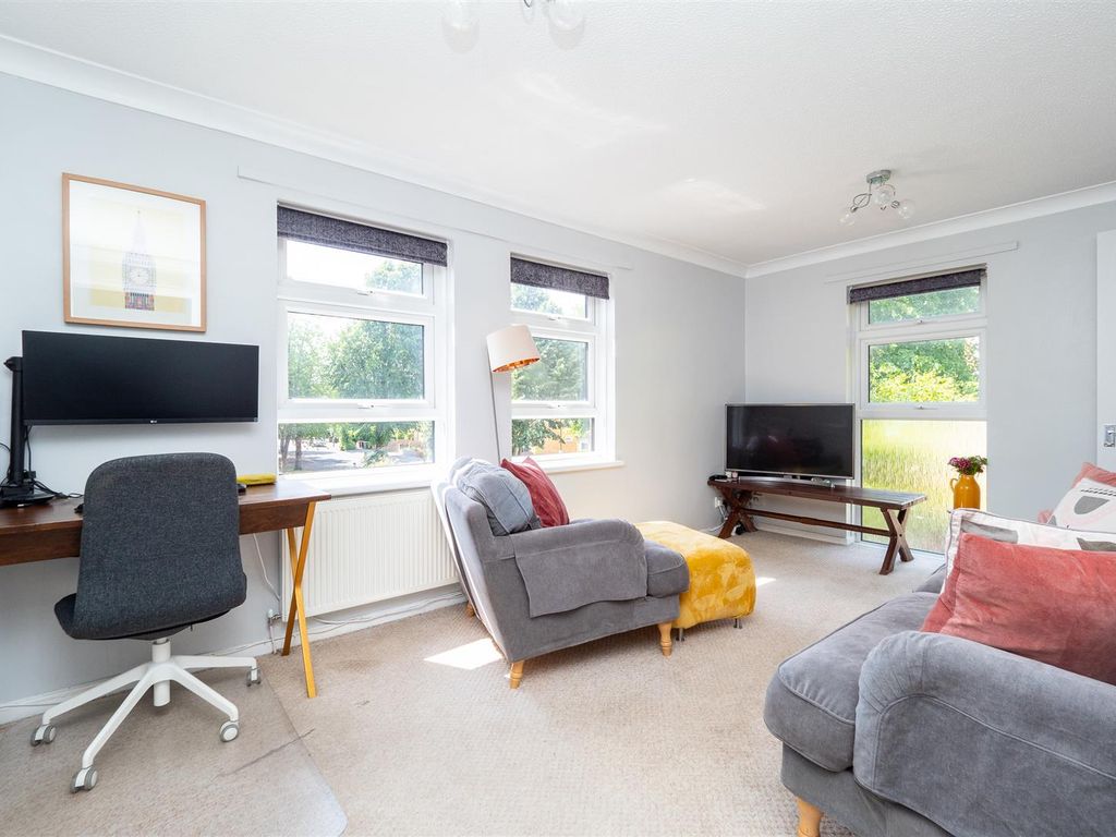 1 bed flat for sale in Cavendish Road, Sutton SM2, £230,000