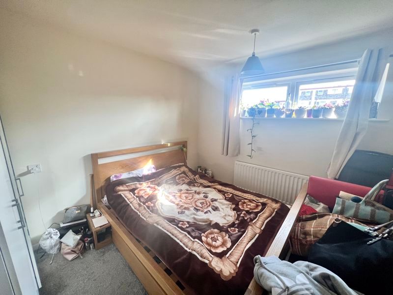 1 bed maisonette for sale in High Street North, Dunstable LU6, £160,000