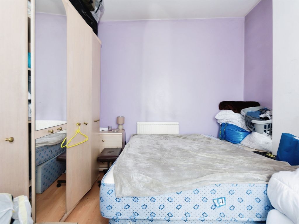 3 bed semi-detached house for sale in Summerfield Crescent, Edgbaston, Birmingham B16, £300,000