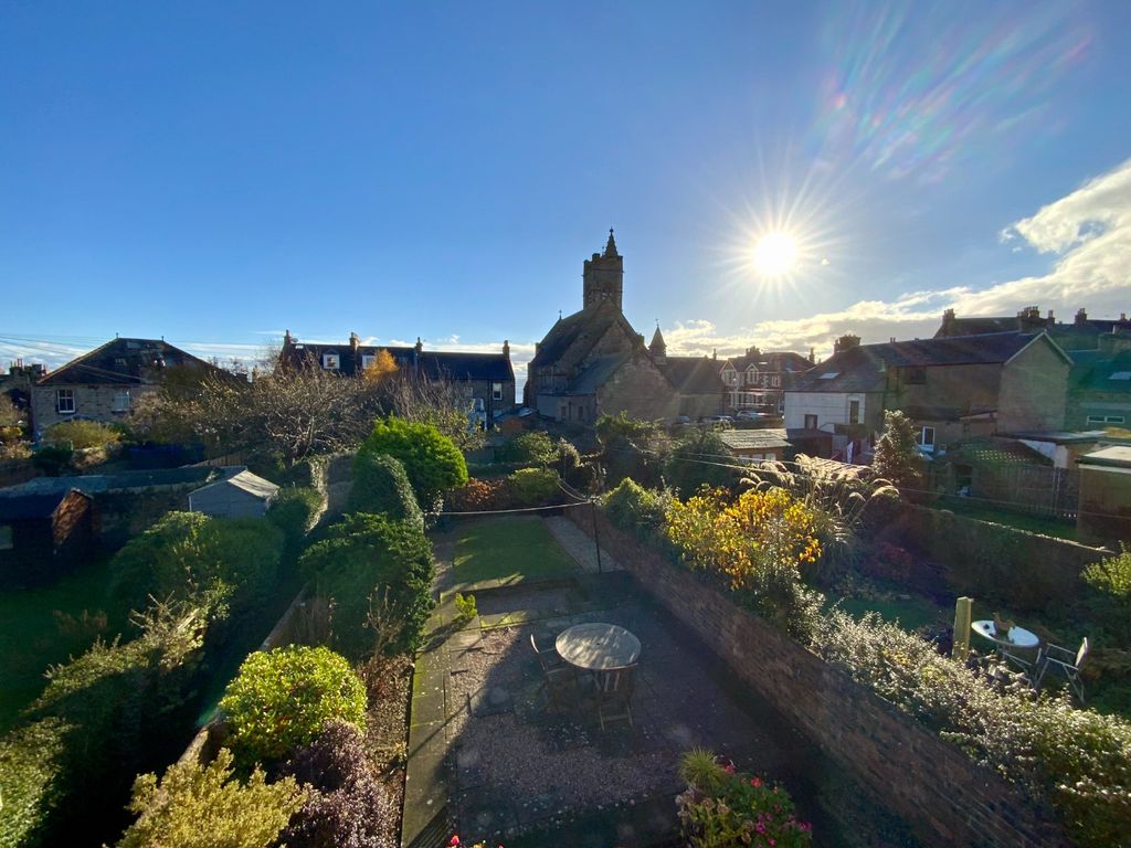 3 bed end terrace house for sale in Kirkbank Road, Burntisland KY3, £174,995