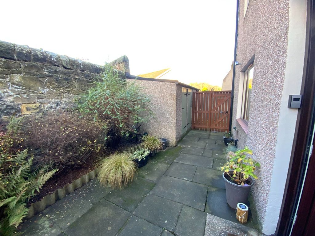 3 bed end terrace house for sale in Kirkbank Road, Burntisland KY3, £174,995