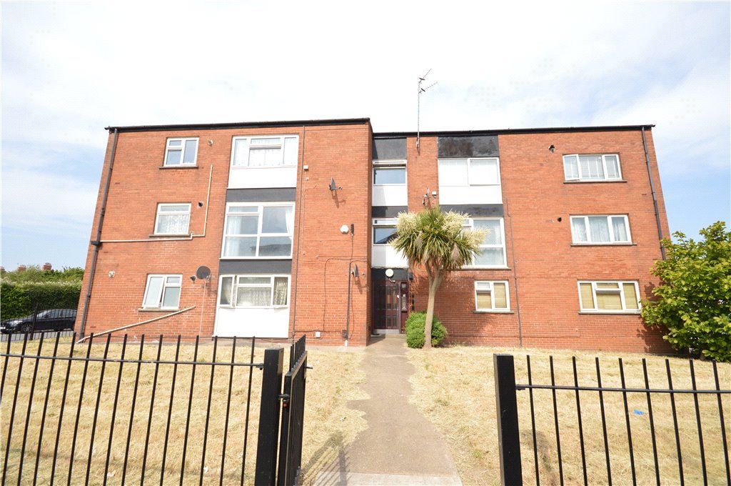 2 bed flat for sale in Anderson Place, Adamsdown, Cardiff CF24, £110,000