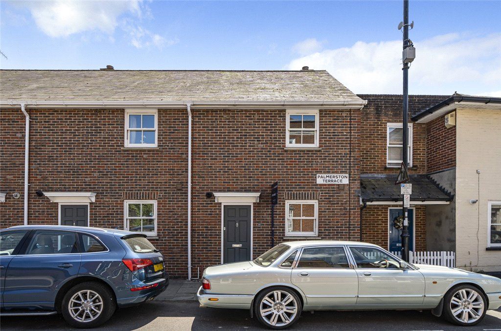 2 bed terraced house for sale in The Hundred, Romsey, Hampshire SO51, £300,000