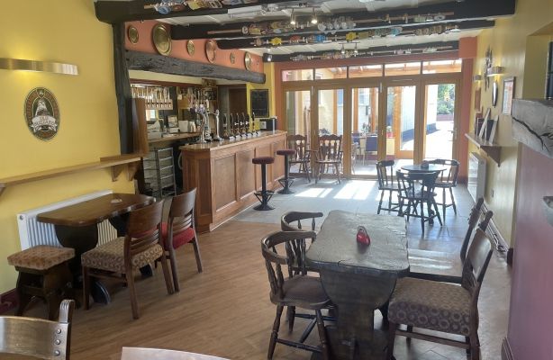Pub/bar for sale in Elephant & Castle, 1 High Street, Telford, Shropshire TF4, £375,000