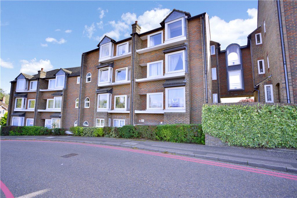 1 bed flat for sale in Spring Way, Sible Hedingham, Halstead CO9, £80,000