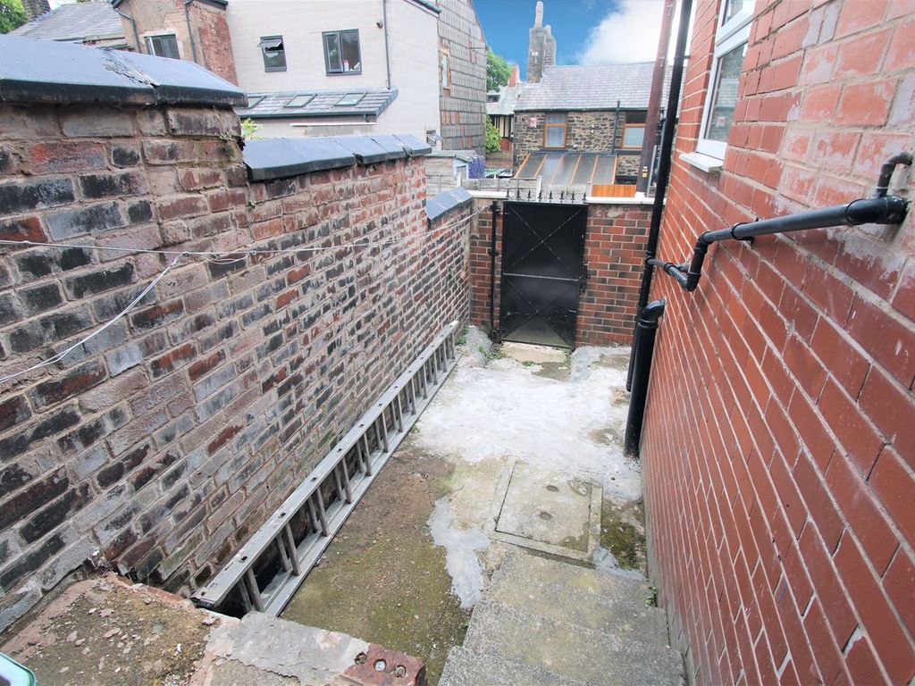 3 bed terraced house for sale in Hawarden Street, Bolton BL1, £170,000