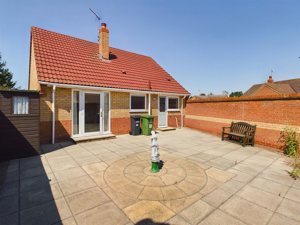 2 bed detached bungalow for sale in Greenwich Close, Downham Market PE38, £290,000