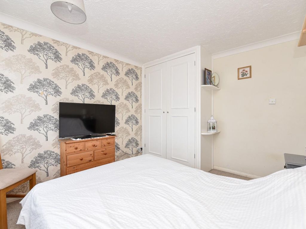 3 bed semi-detached house for sale in Broadwood Lane, Gunville, Newport PO30, £260,000