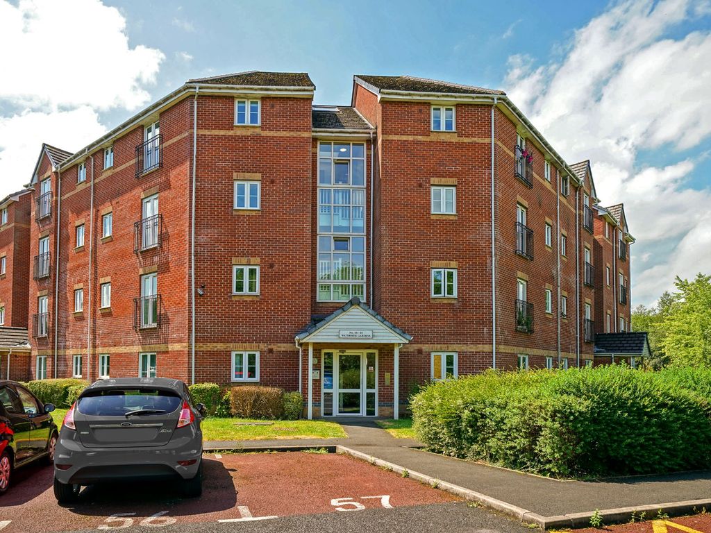 2 bed property for sale in Waterside Gardens, Bolton BL1, £99,950