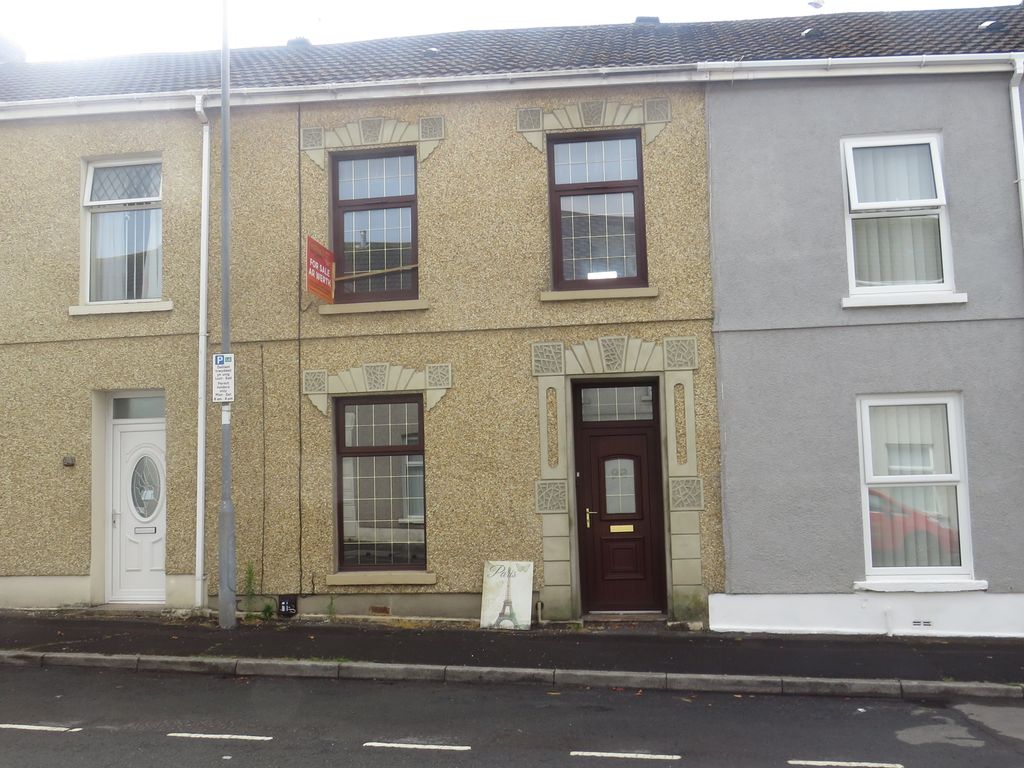 3 bed terraced house for sale in James Street, Llanelli SA15, £119,995