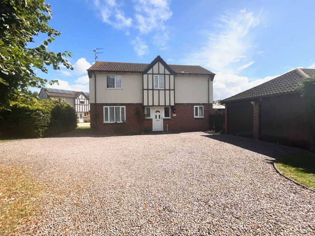 4 bed detached house for sale in Whitacre, Peterborough PE1, £300,000
